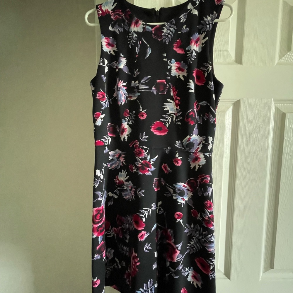 Donna Morgan Black and Red Floral Midi Dress
